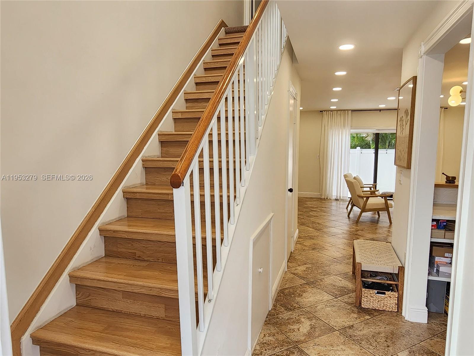 PEMBROKE LAKES SECTION EI - Residential