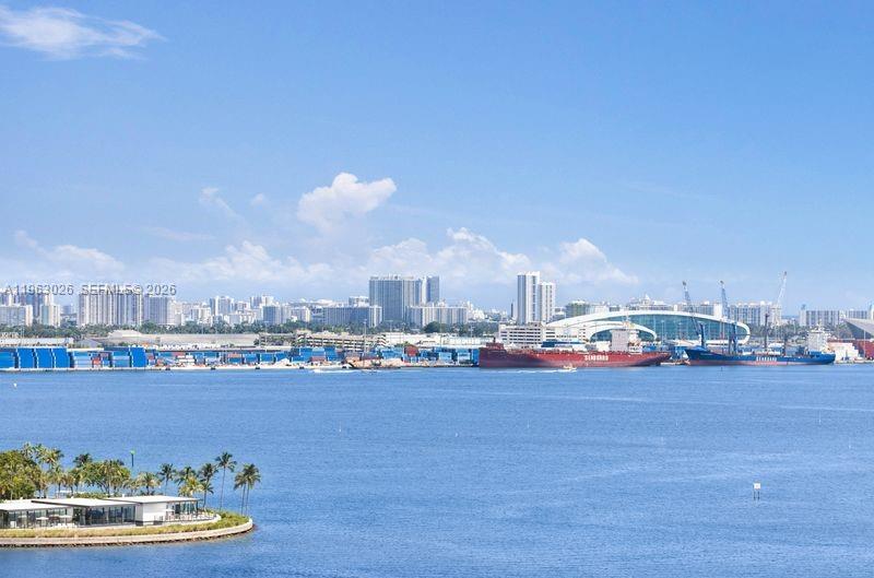 JADE RESIDENCES - Residential