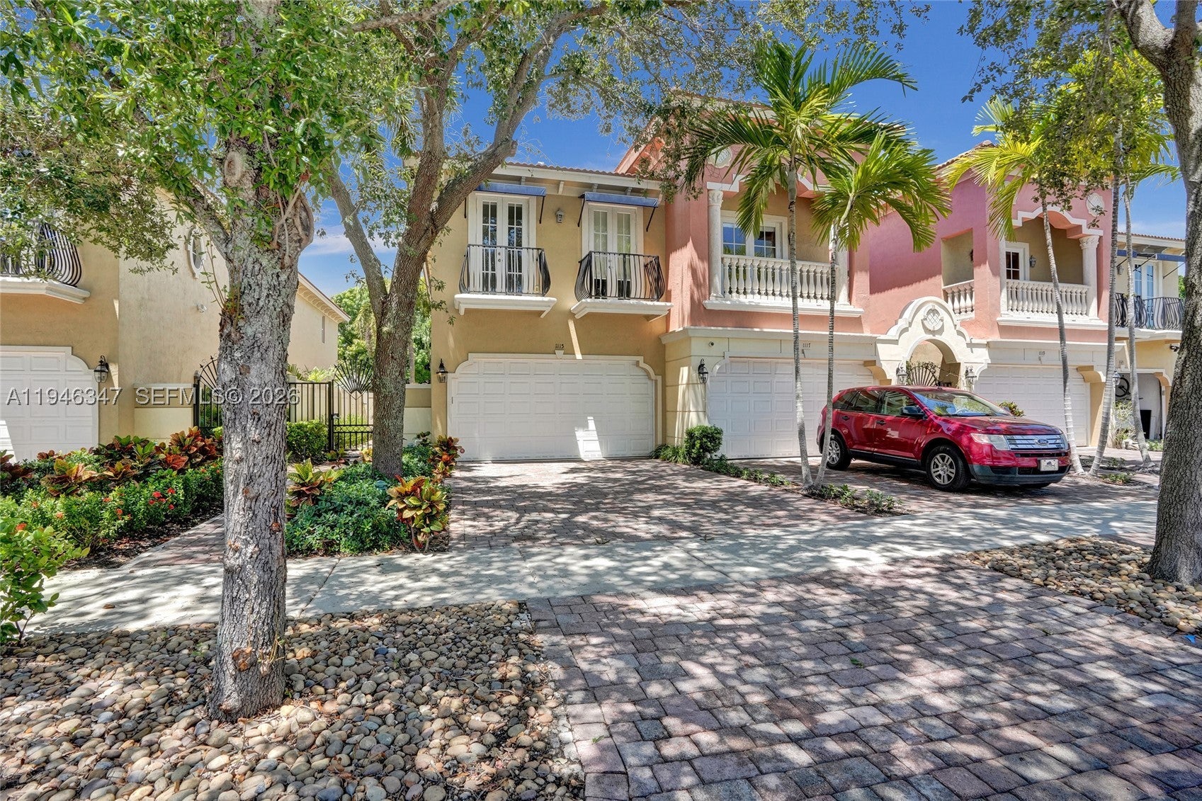 1115 NE 14th Ave
