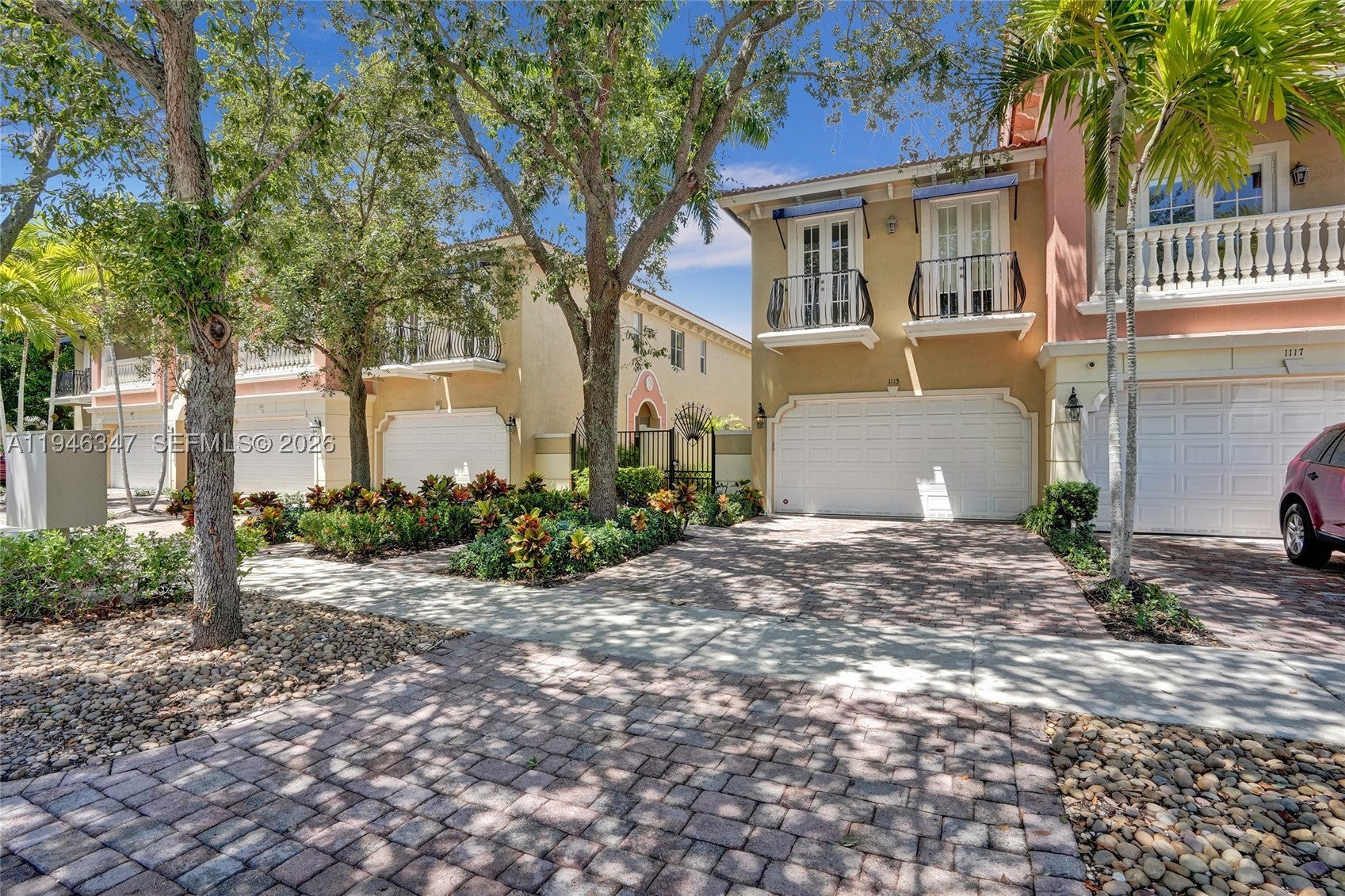 1115 NE 14th Ave