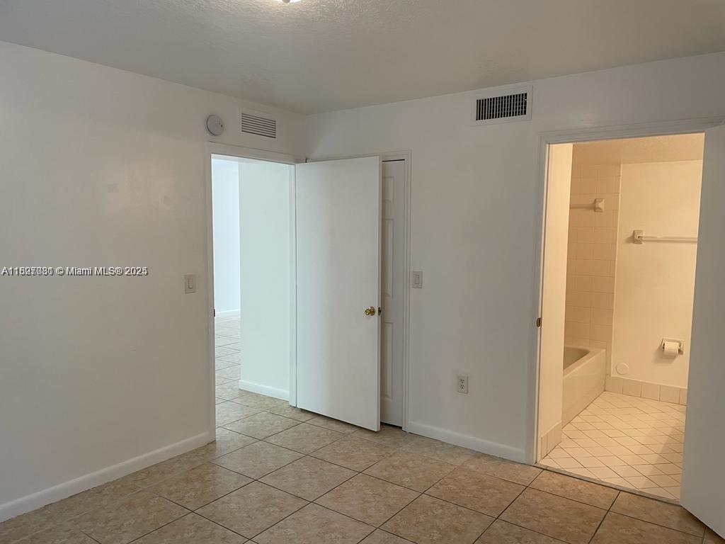 VENETIA GARDENS SOUTH CON - Residential