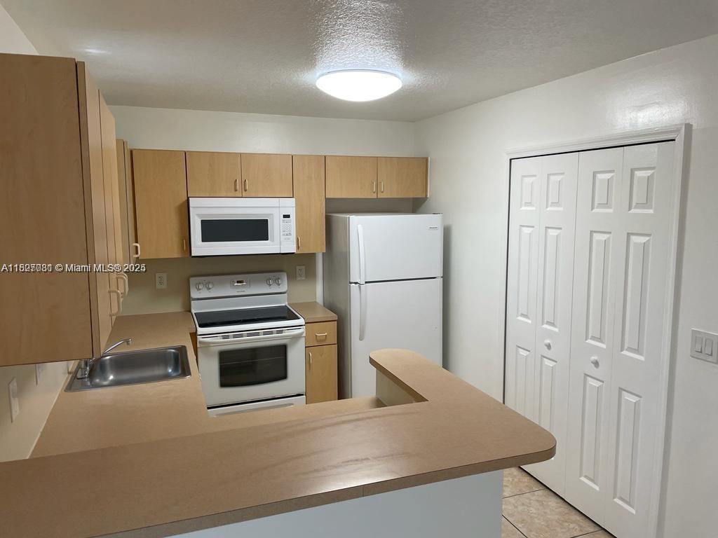 VENETIA GARDENS SOUTH CON - Residential