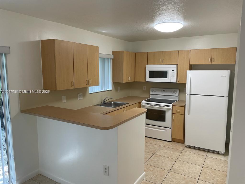 VENETIA GARDENS SOUTH CON - Residential