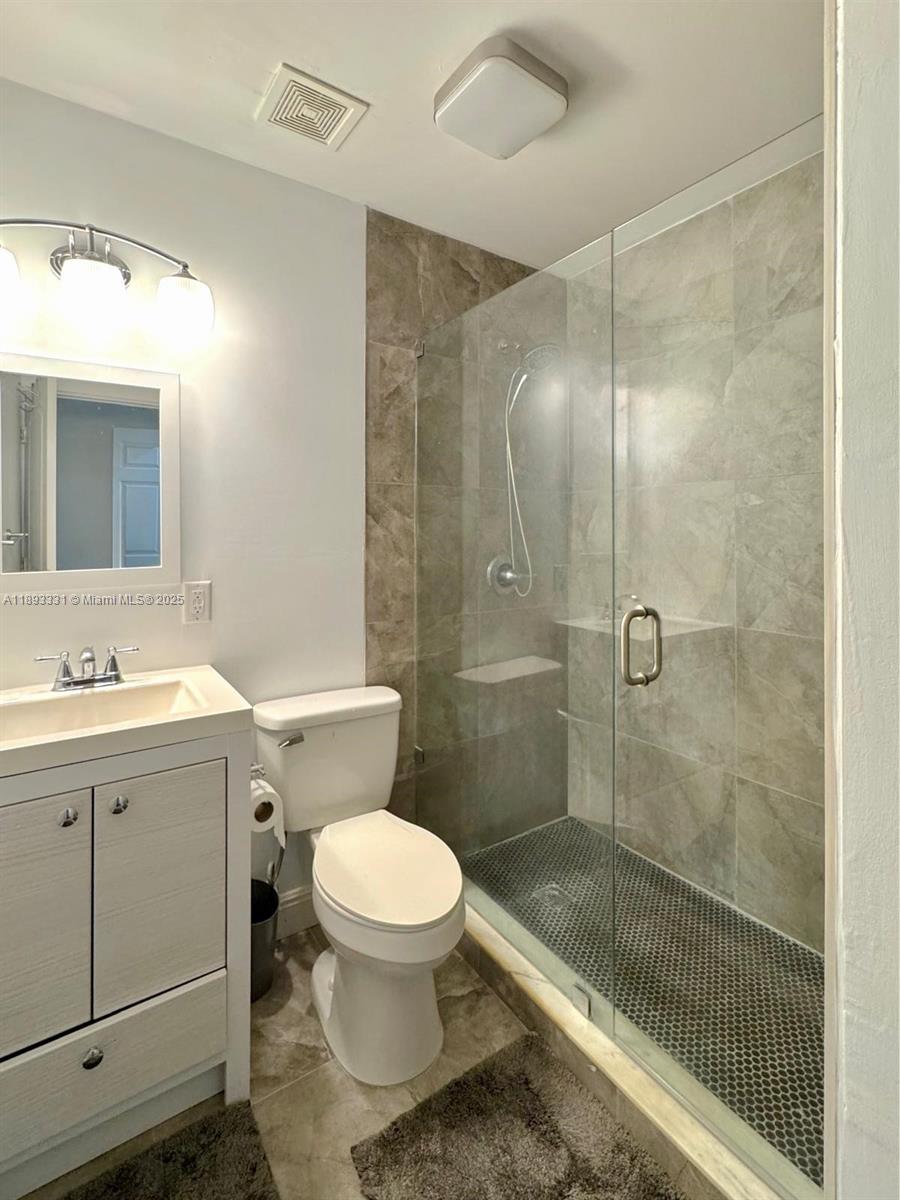 DEERFIELD BEACH ESTATES - Residential Lease
