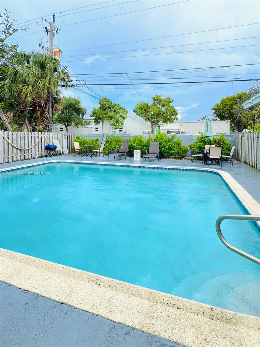 DEERFIELD BEACH ESTATES - Residential Lease