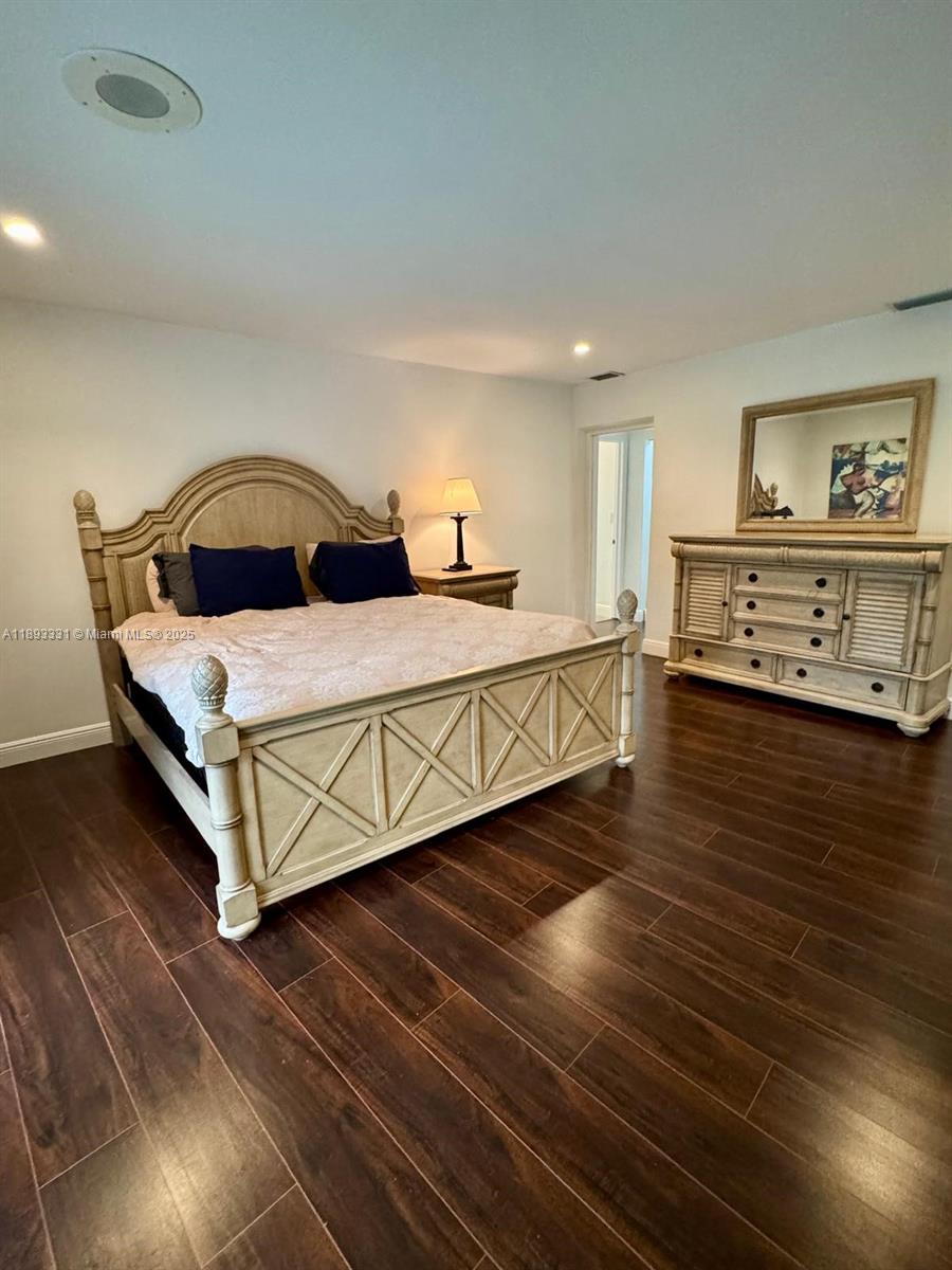 DEERFIELD BEACH ESTATES - Residential Lease