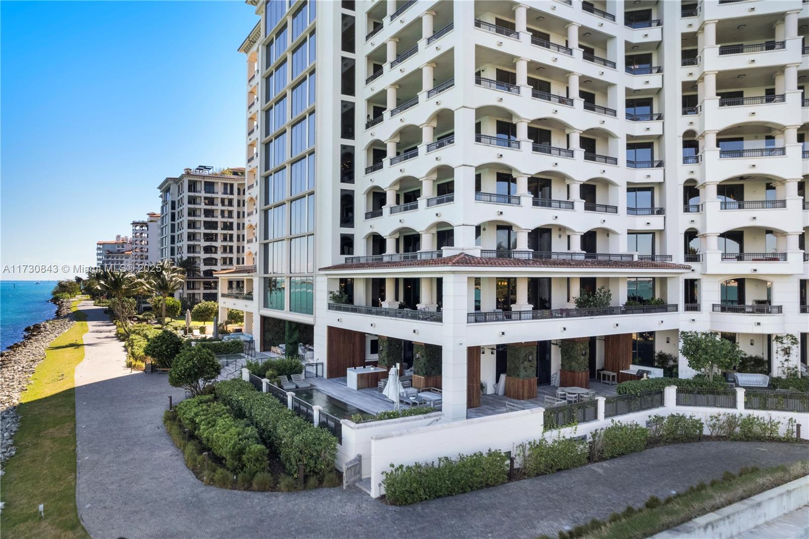 FISHER ISLAND - Residential