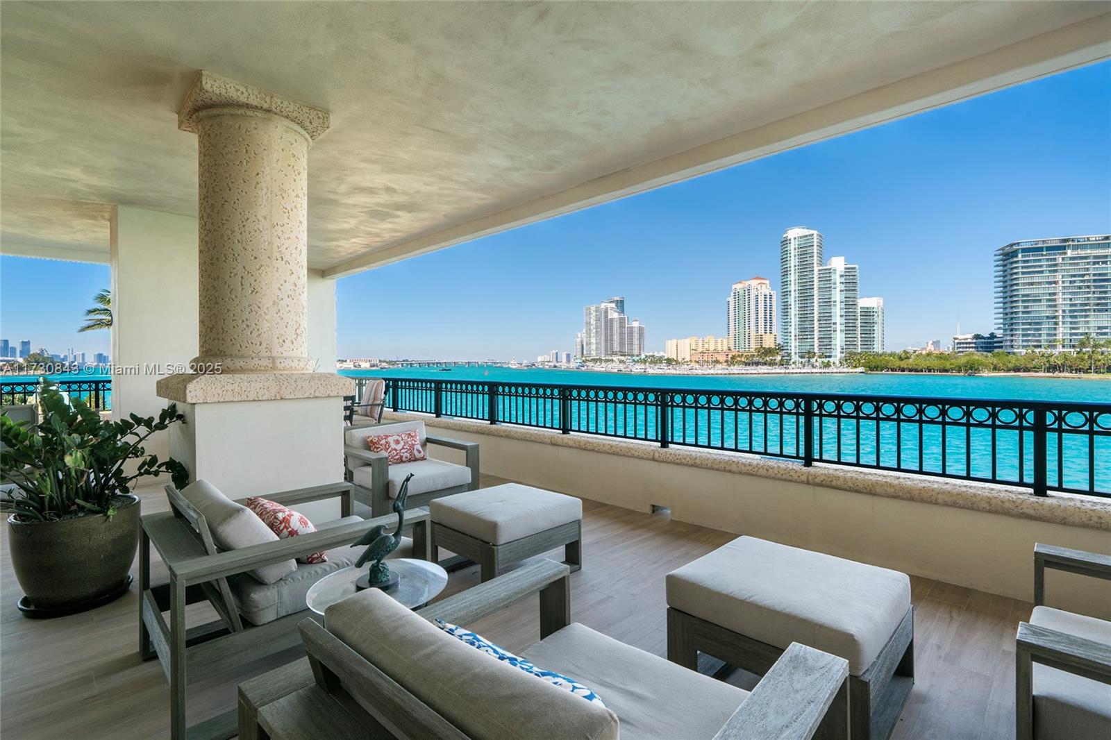 FISHER ISLAND - Residential