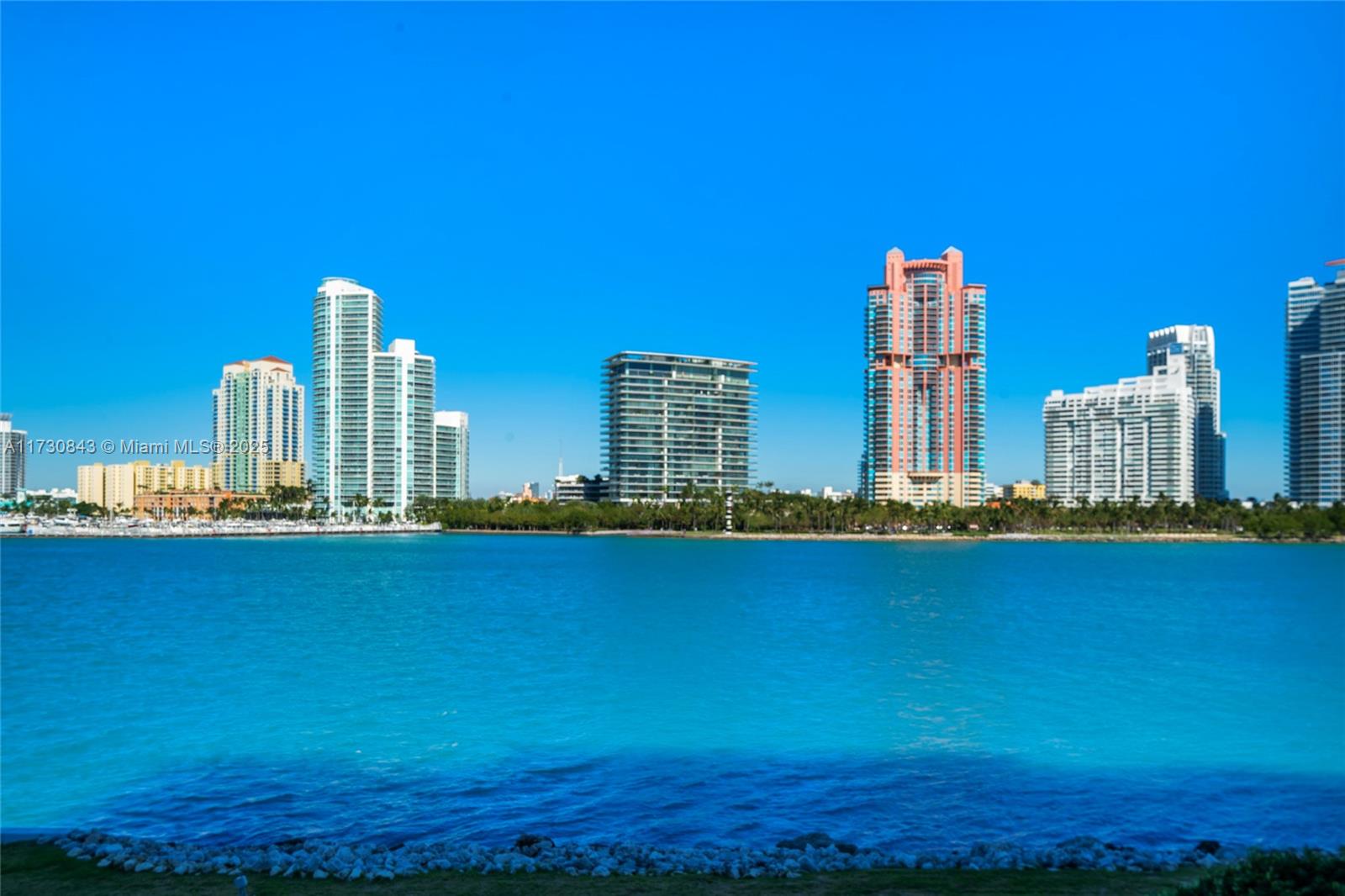 FISHER ISLAND - Residential