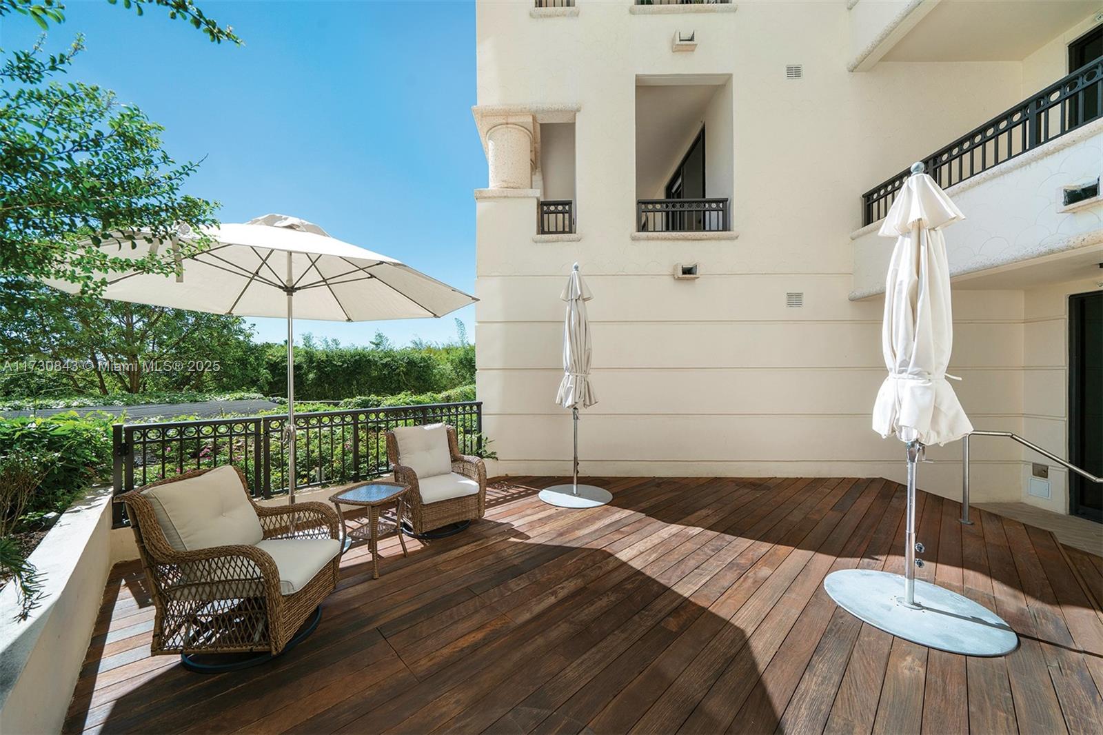 FISHER ISLAND - Residential