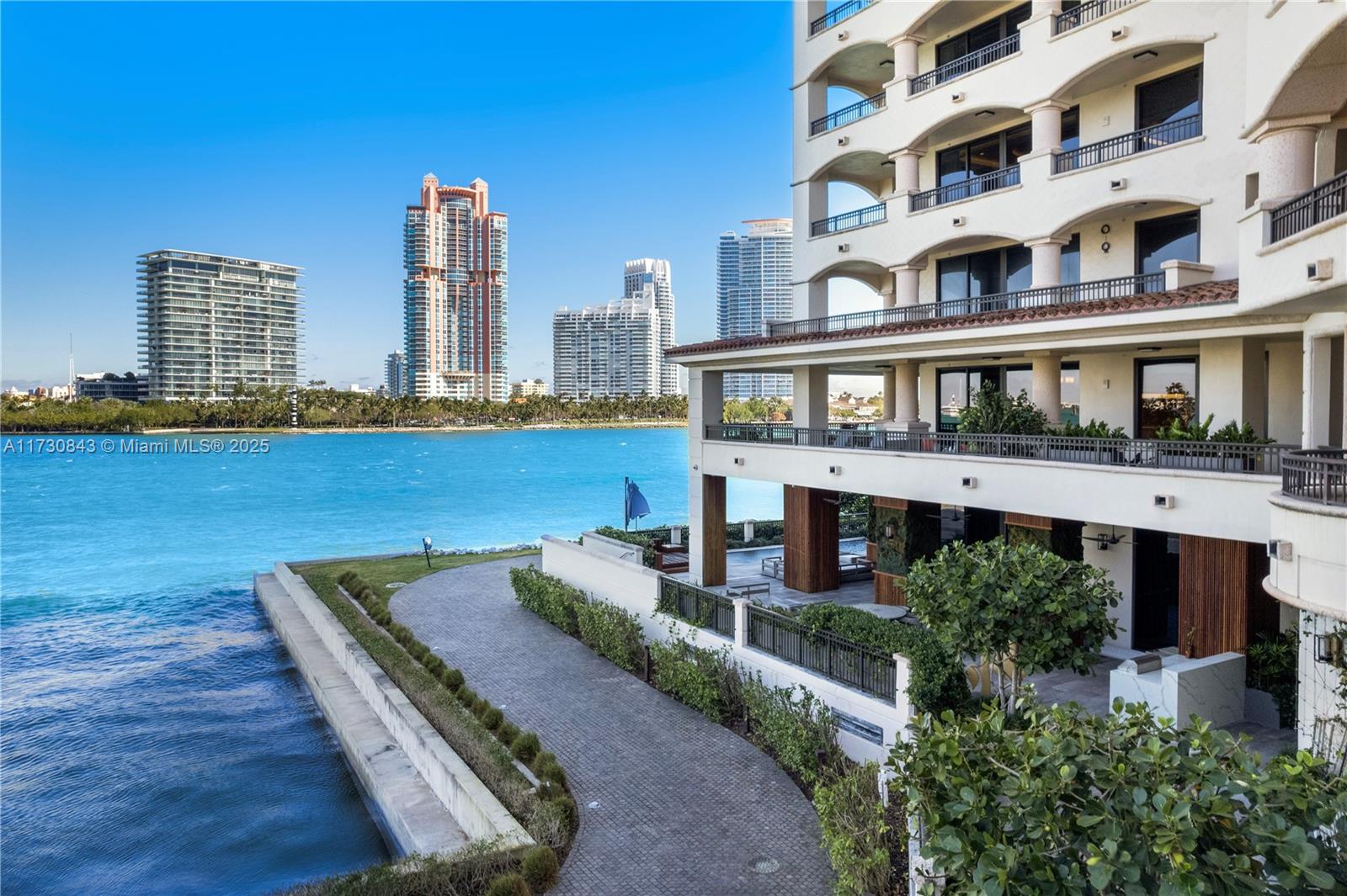 FISHER ISLAND - Residential