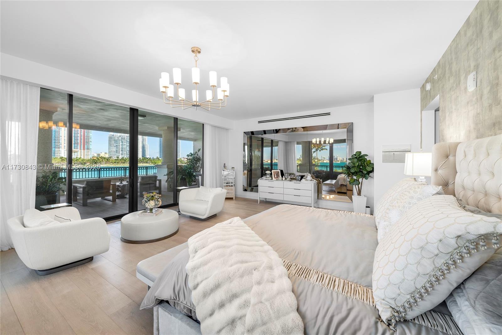 FISHER ISLAND - Residential