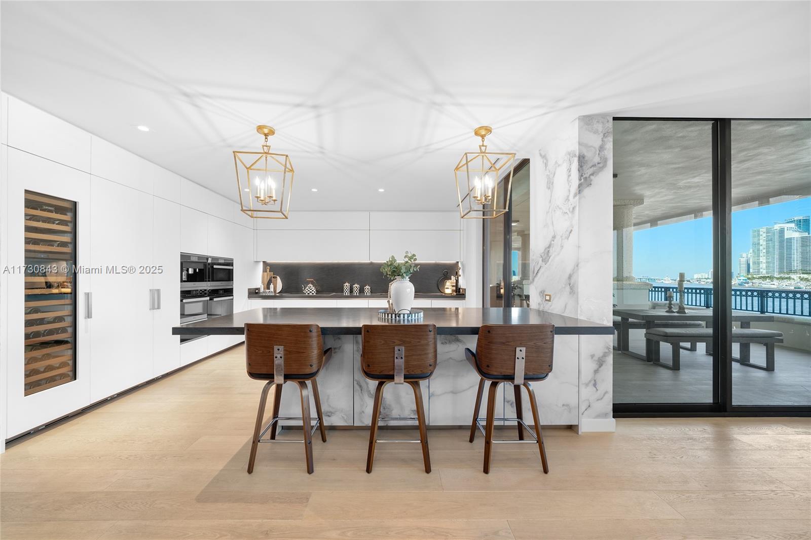 FISHER ISLAND - Residential