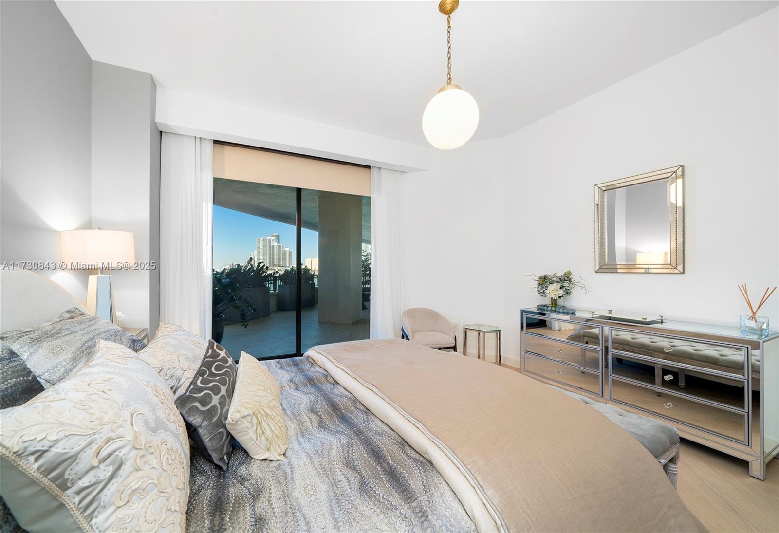 FISHER ISLAND - Residential