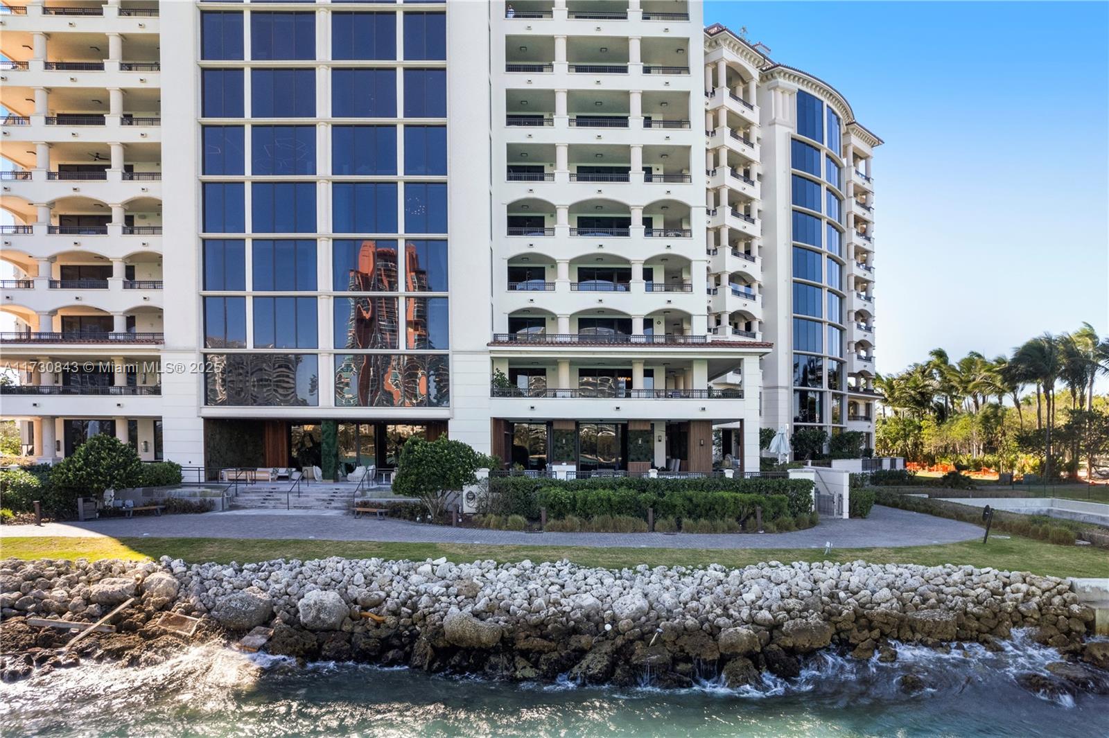 FISHER ISLAND - Residential