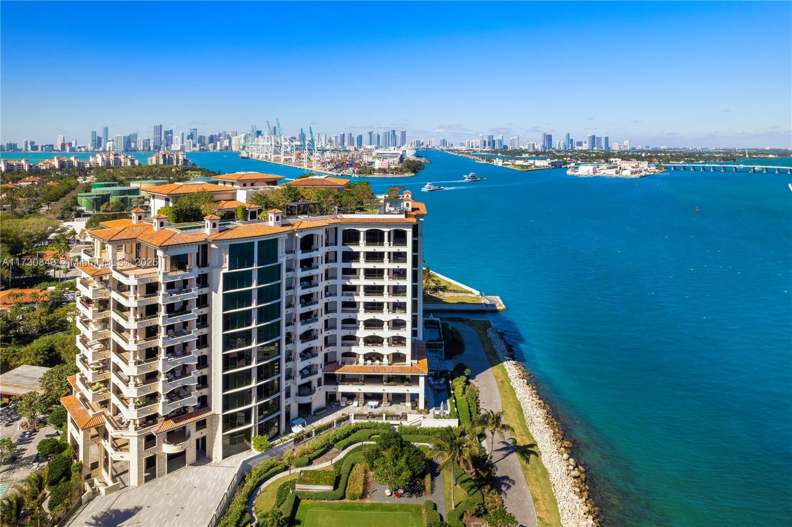 FISHER ISLAND - Residential