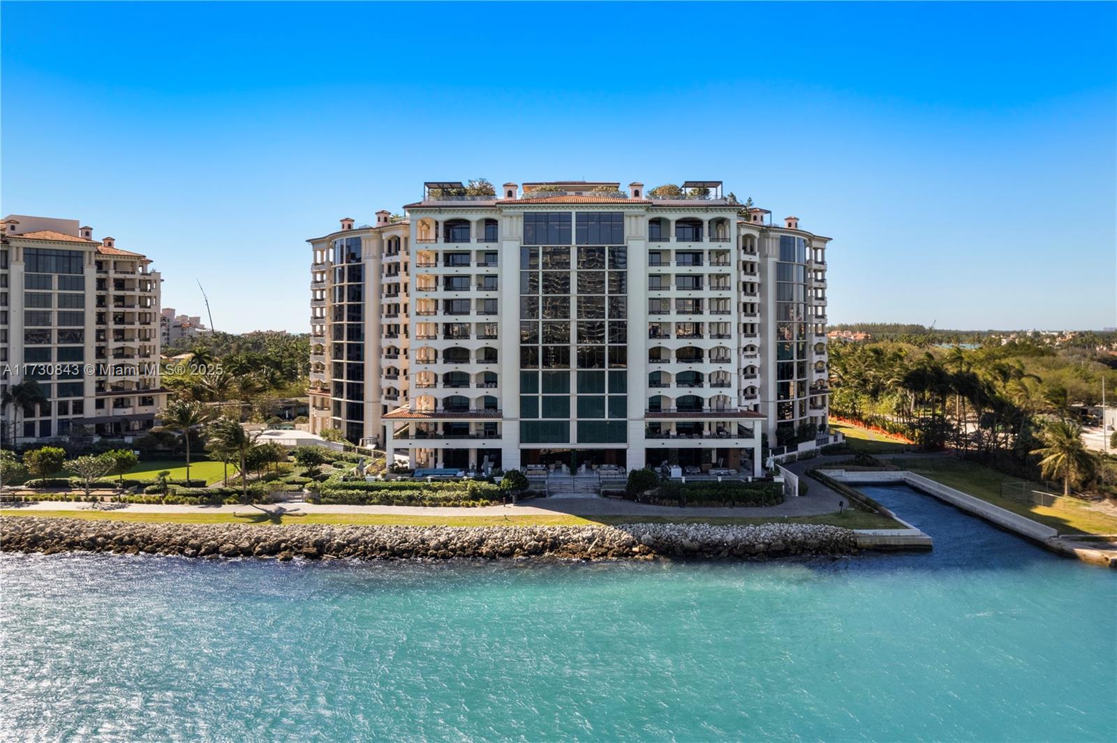 FISHER ISLAND - Residential