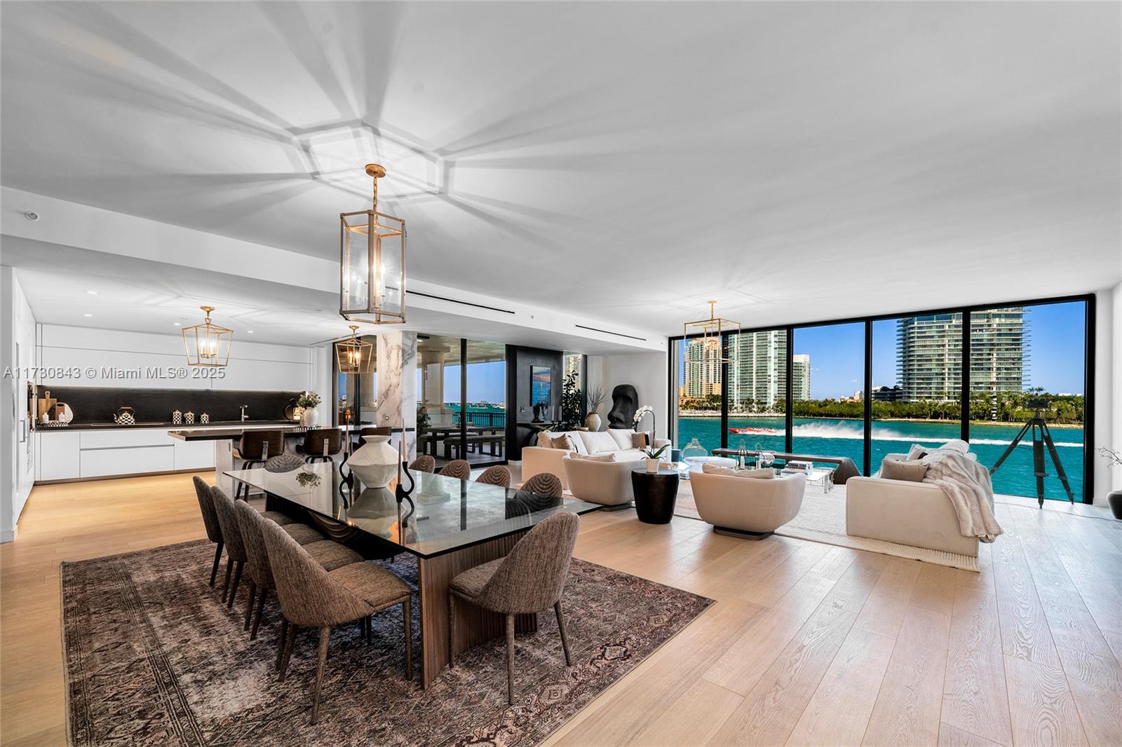 FISHER ISLAND - Residential