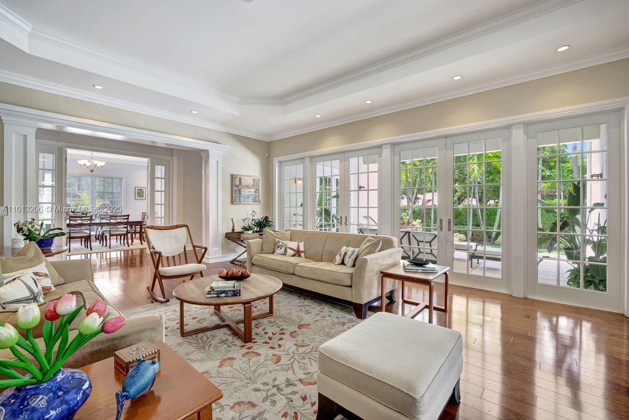 797 Ridgewood Rd