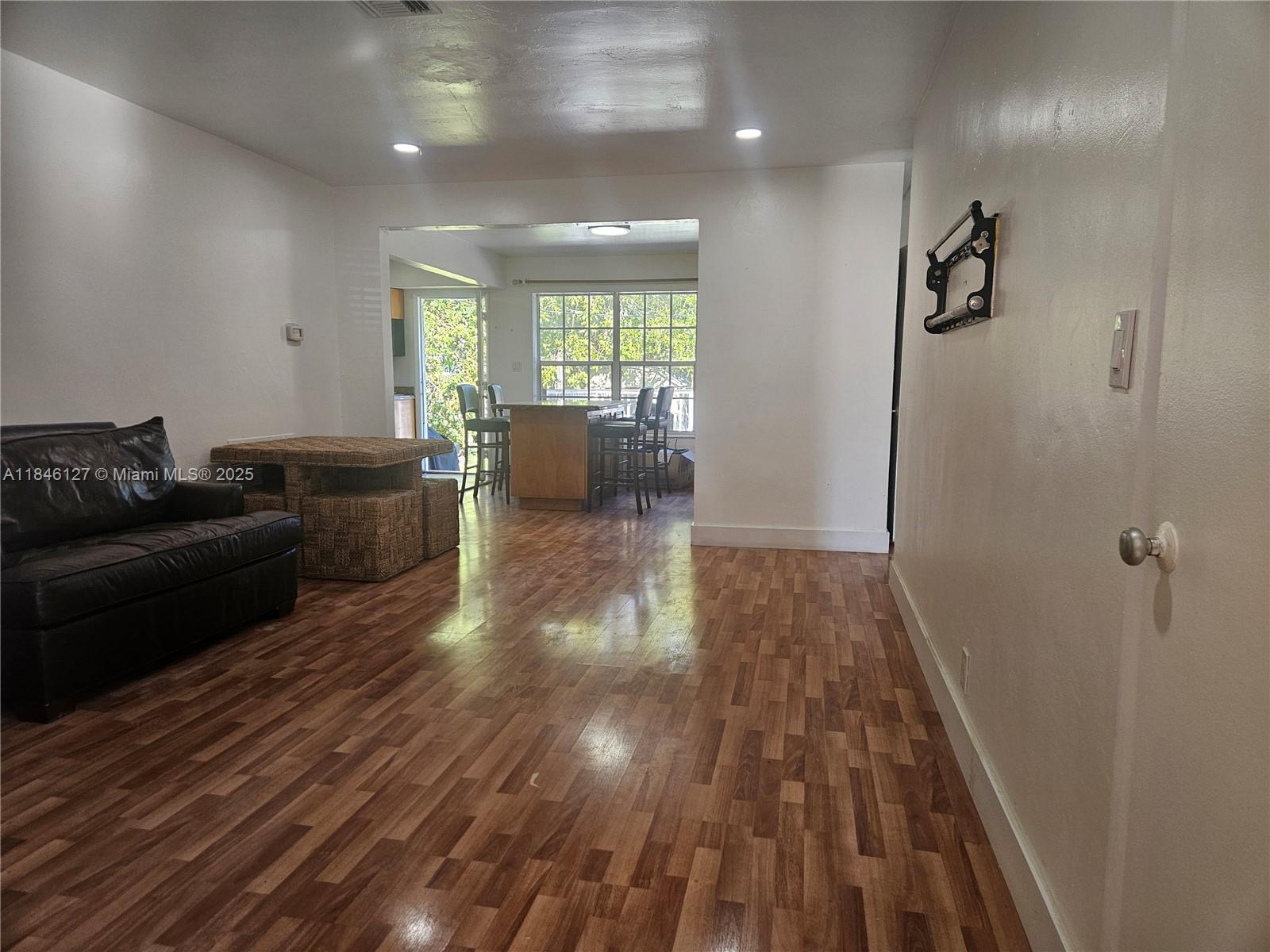 SOUTH HOLLYWOOD AMD PLAT - Residential Lease