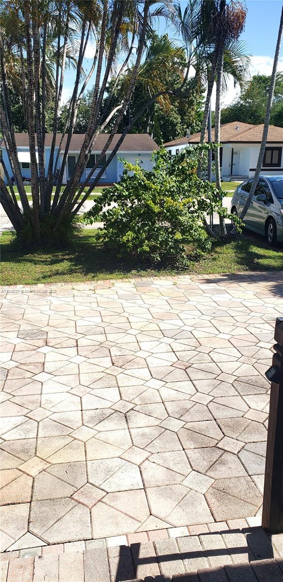 SOUTH HOLLYWOOD AMD PLAT - Residential Lease