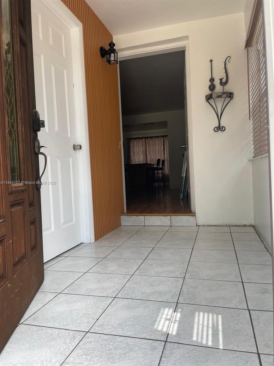 SOUTH HOLLYWOOD AMD PLAT - Residential Lease