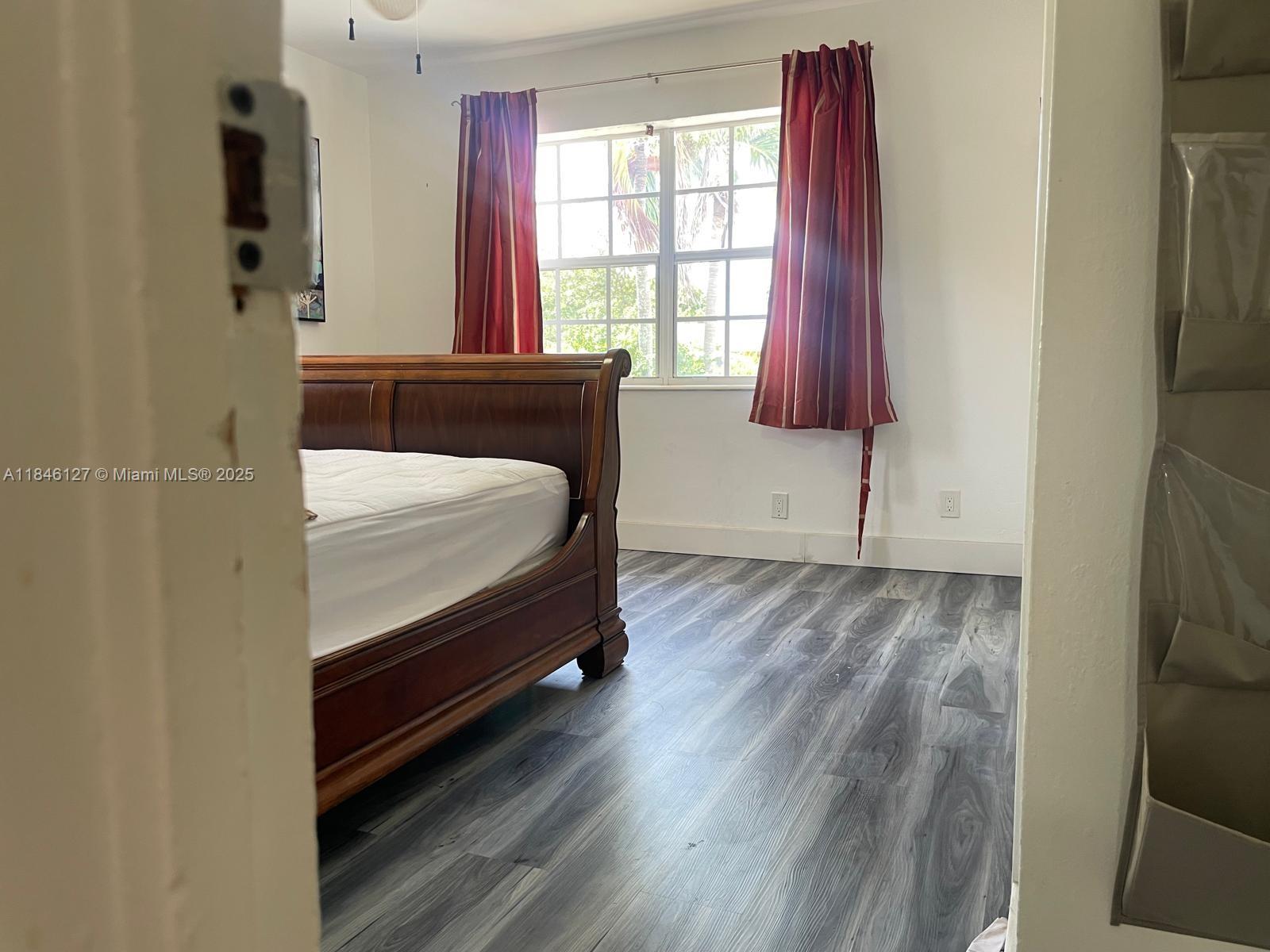 SOUTH HOLLYWOOD AMD PLAT - Residential Lease