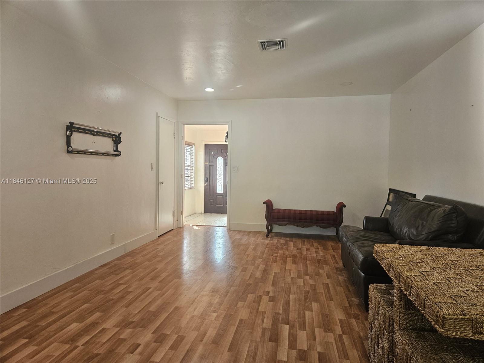 SOUTH HOLLYWOOD AMD PLAT - Residential Lease