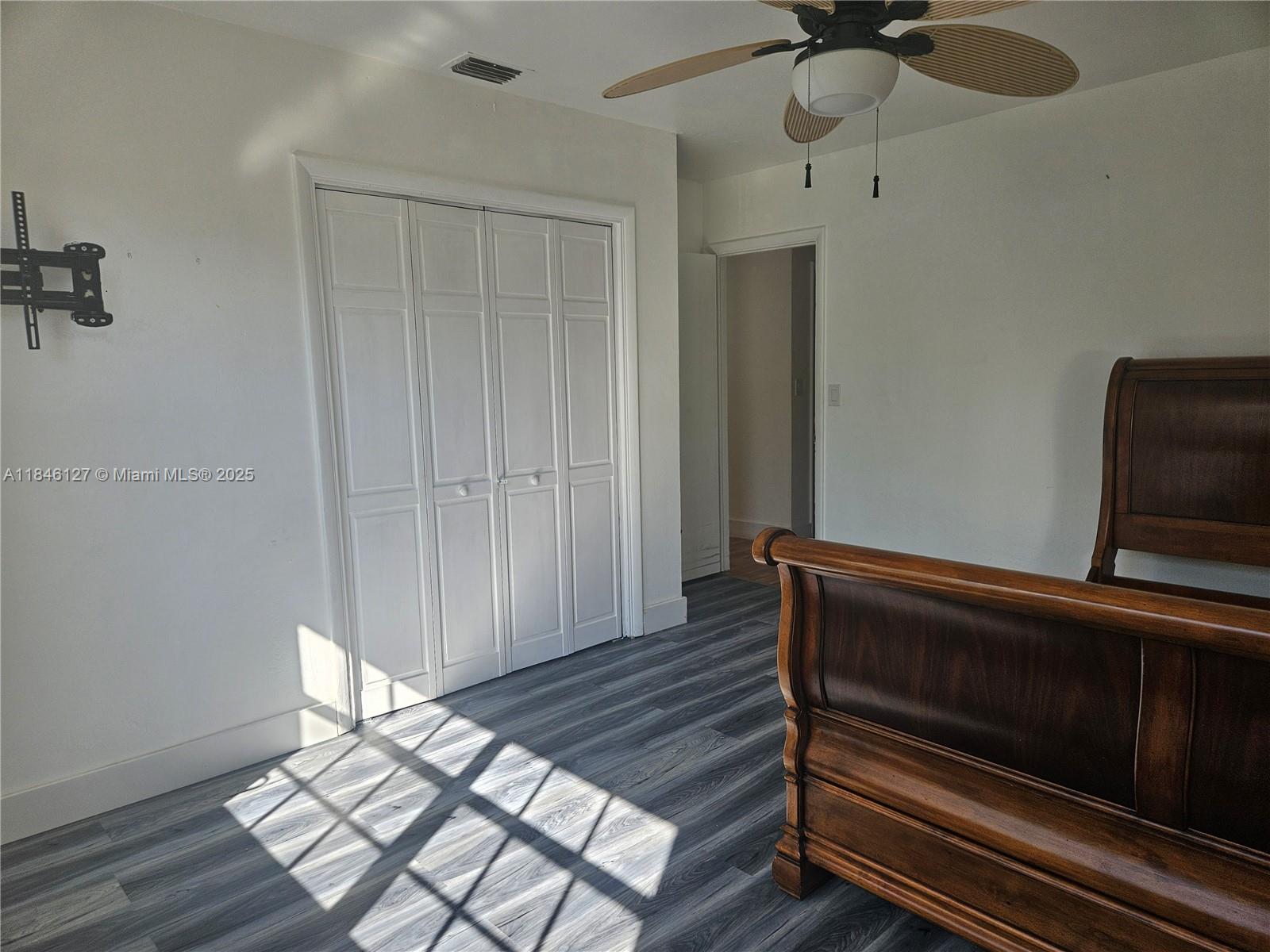 SOUTH HOLLYWOOD AMD PLAT - Residential Lease