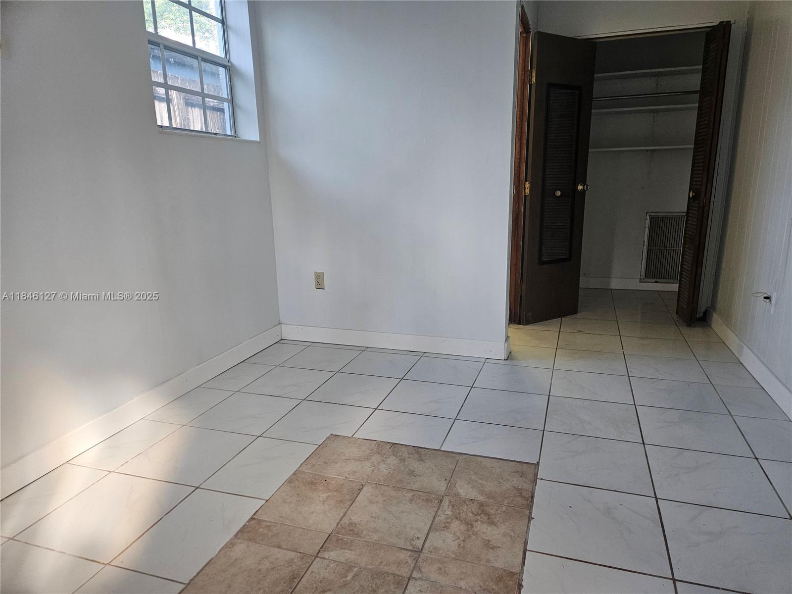 SOUTH HOLLYWOOD AMD PLAT - Residential Lease