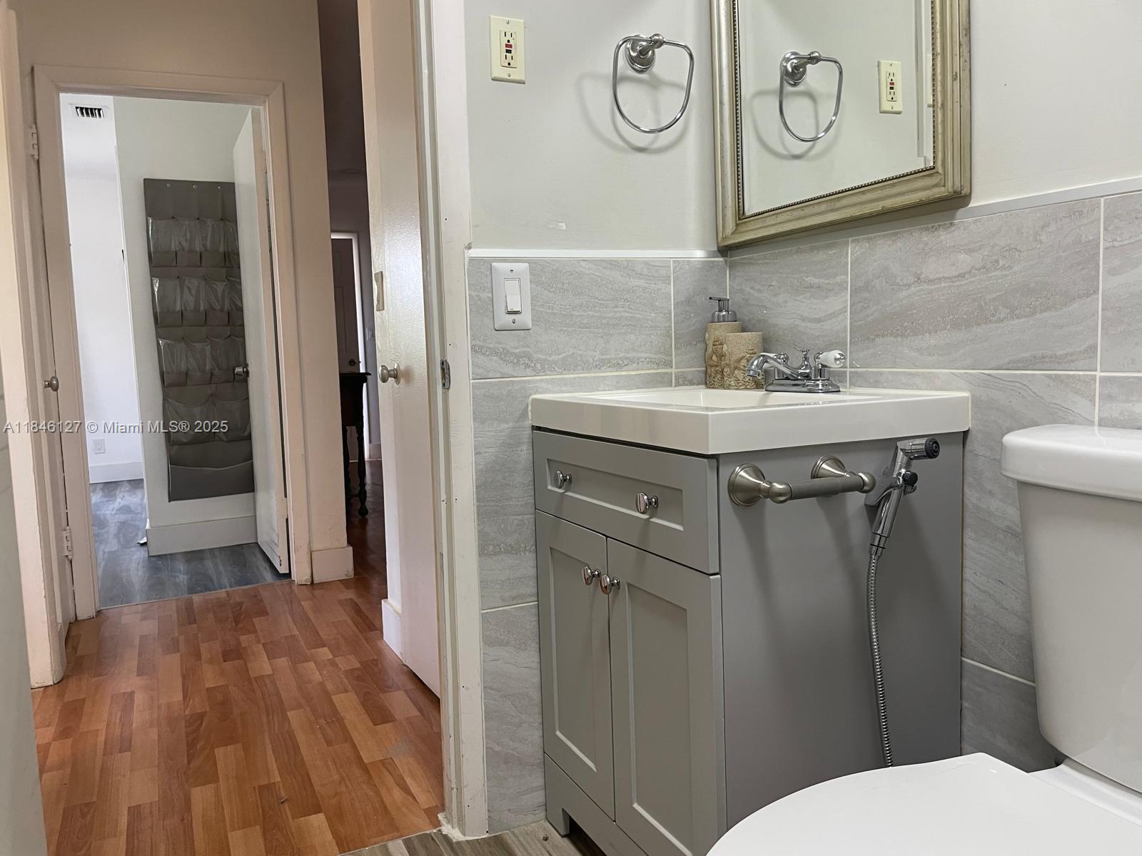 SOUTH HOLLYWOOD AMD PLAT - Residential Lease