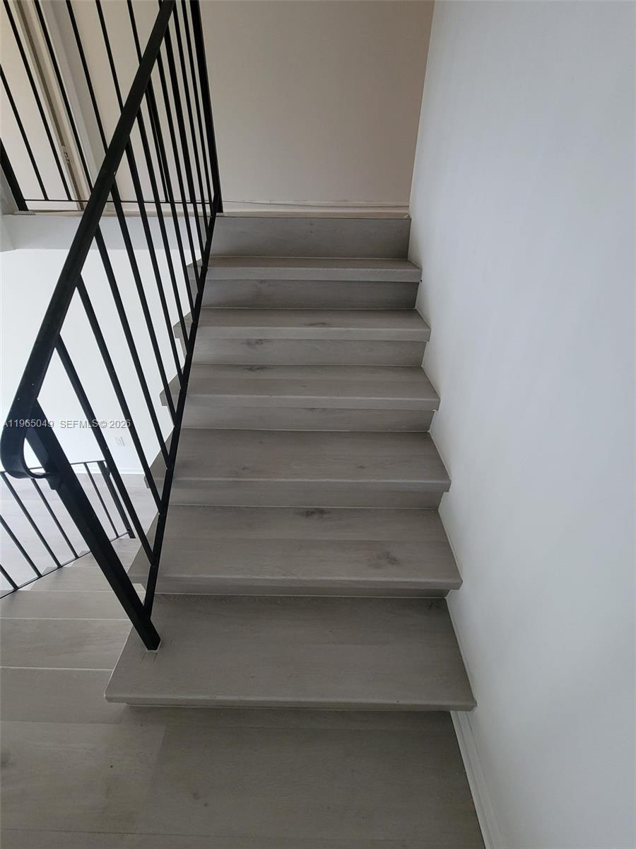 VANDERBILT PARK TOWNHOUSE - Residential Lease