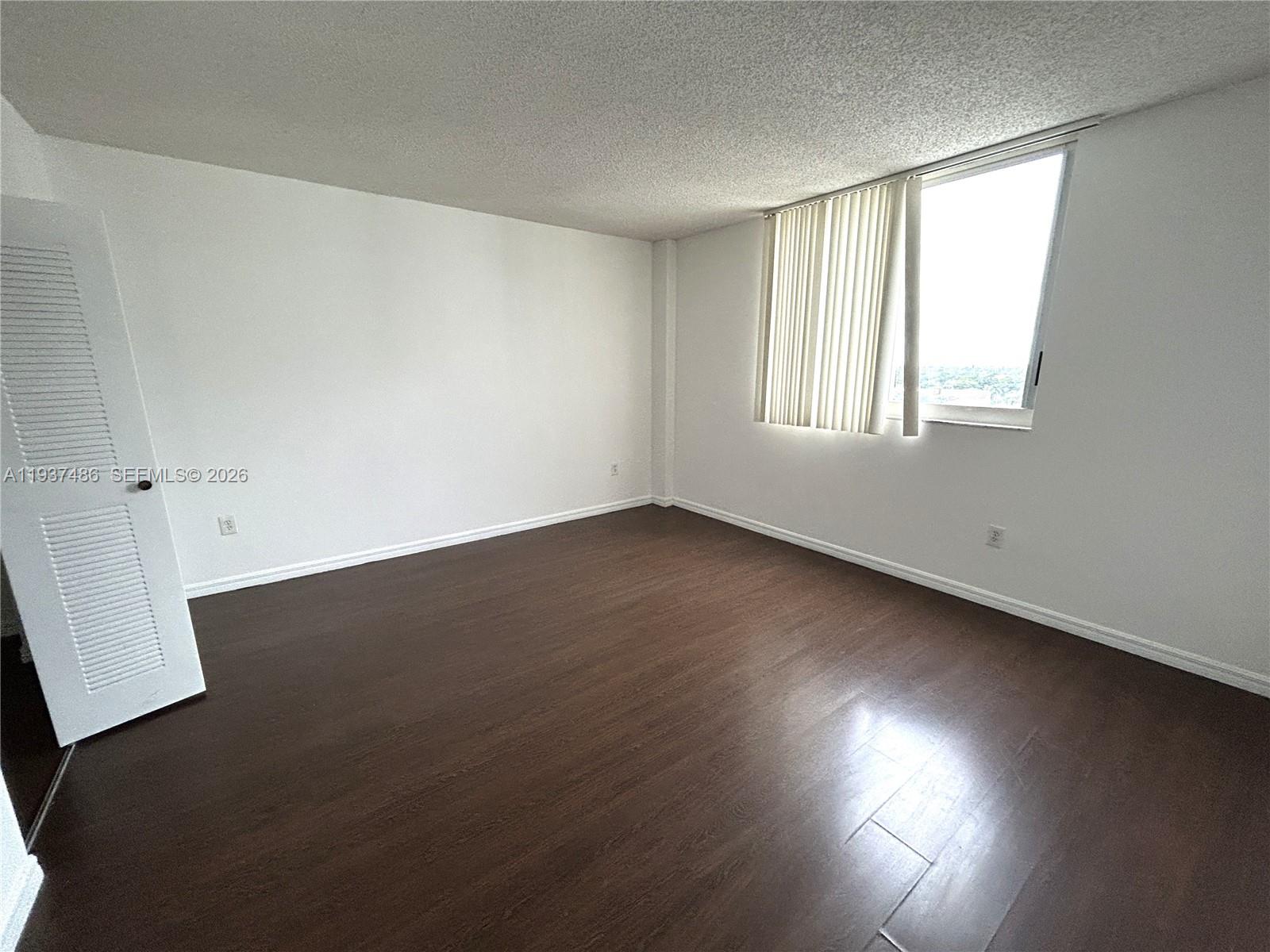 5091 NW 7th St PH-10