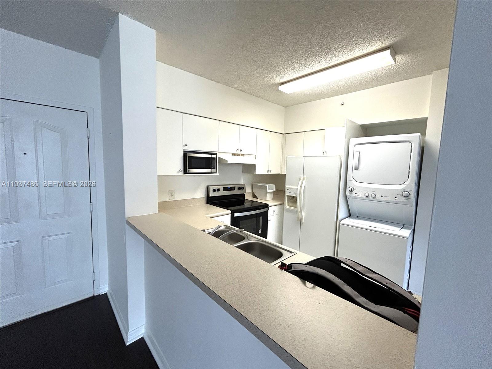 5091 NW 7th St PH-10