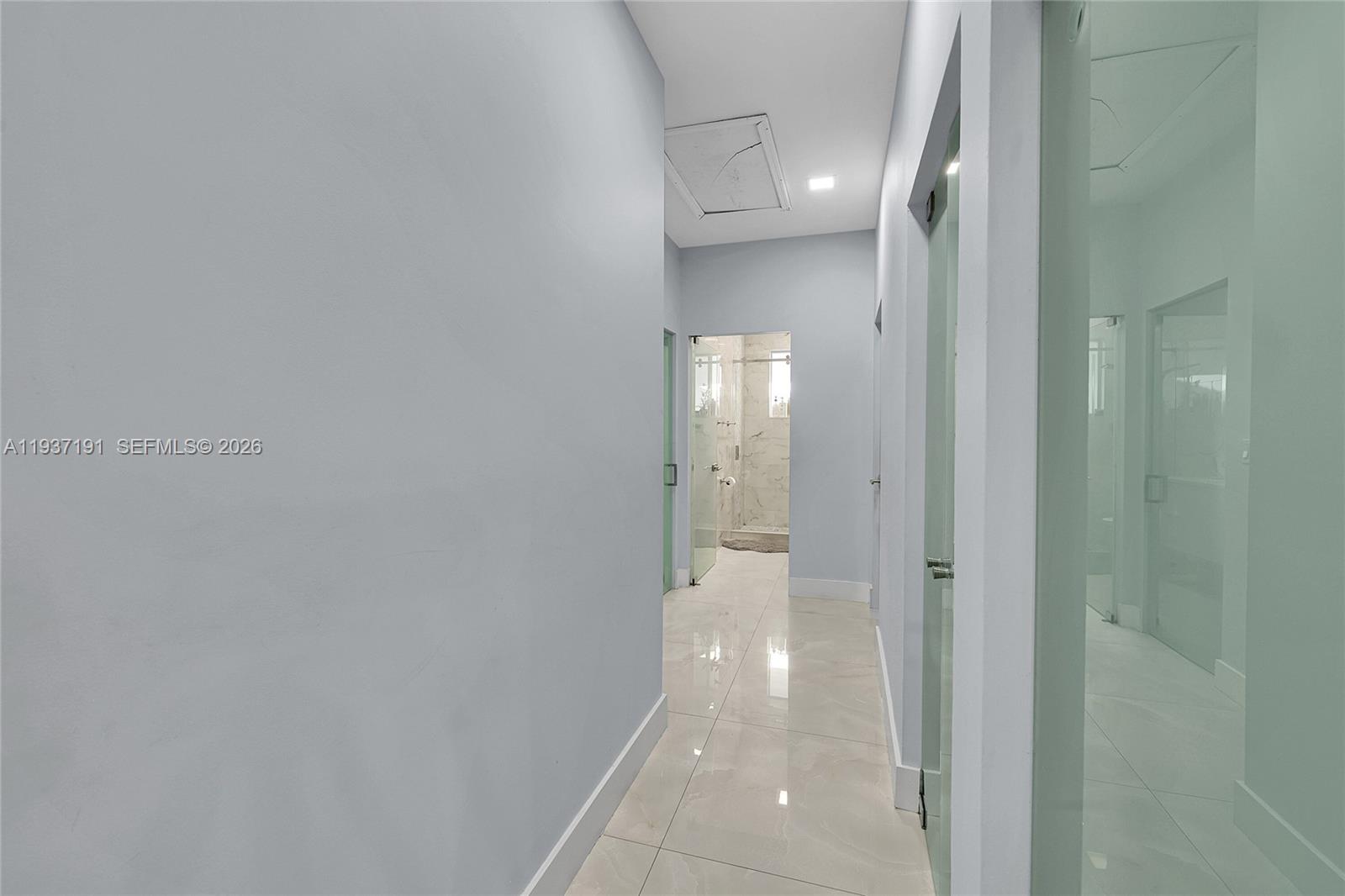 COLONIAL PINES - Residential