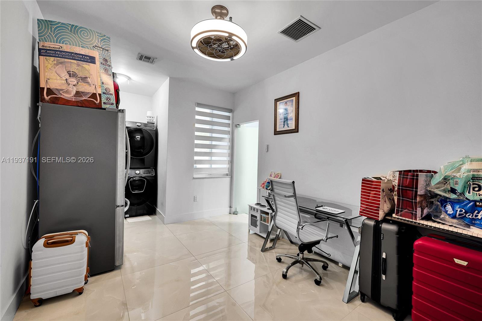 COLONIAL PINES - Residential