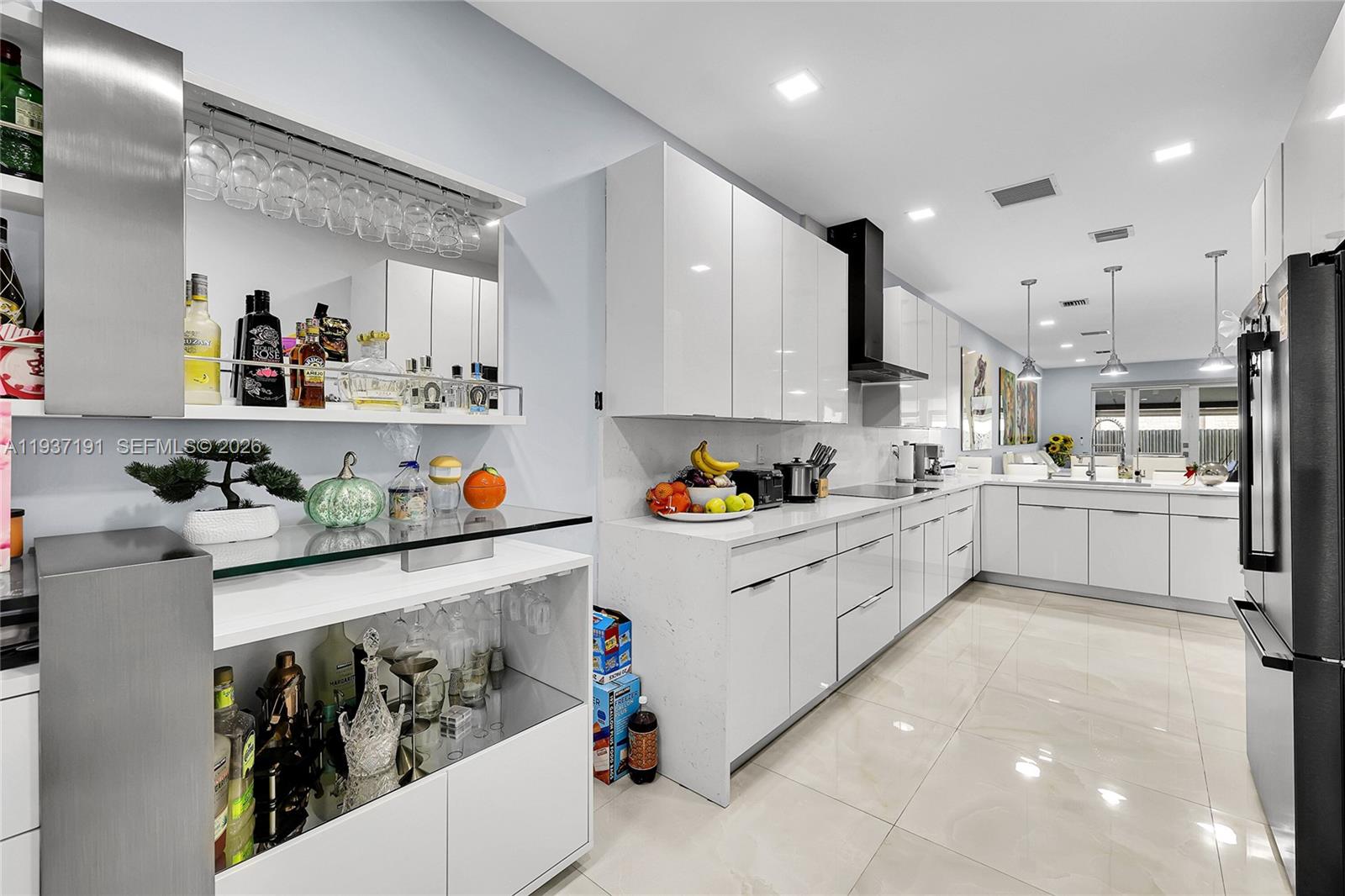 COLONIAL PINES - Residential