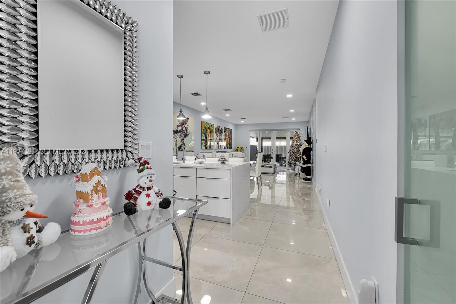 COLONIAL PINES - Residential