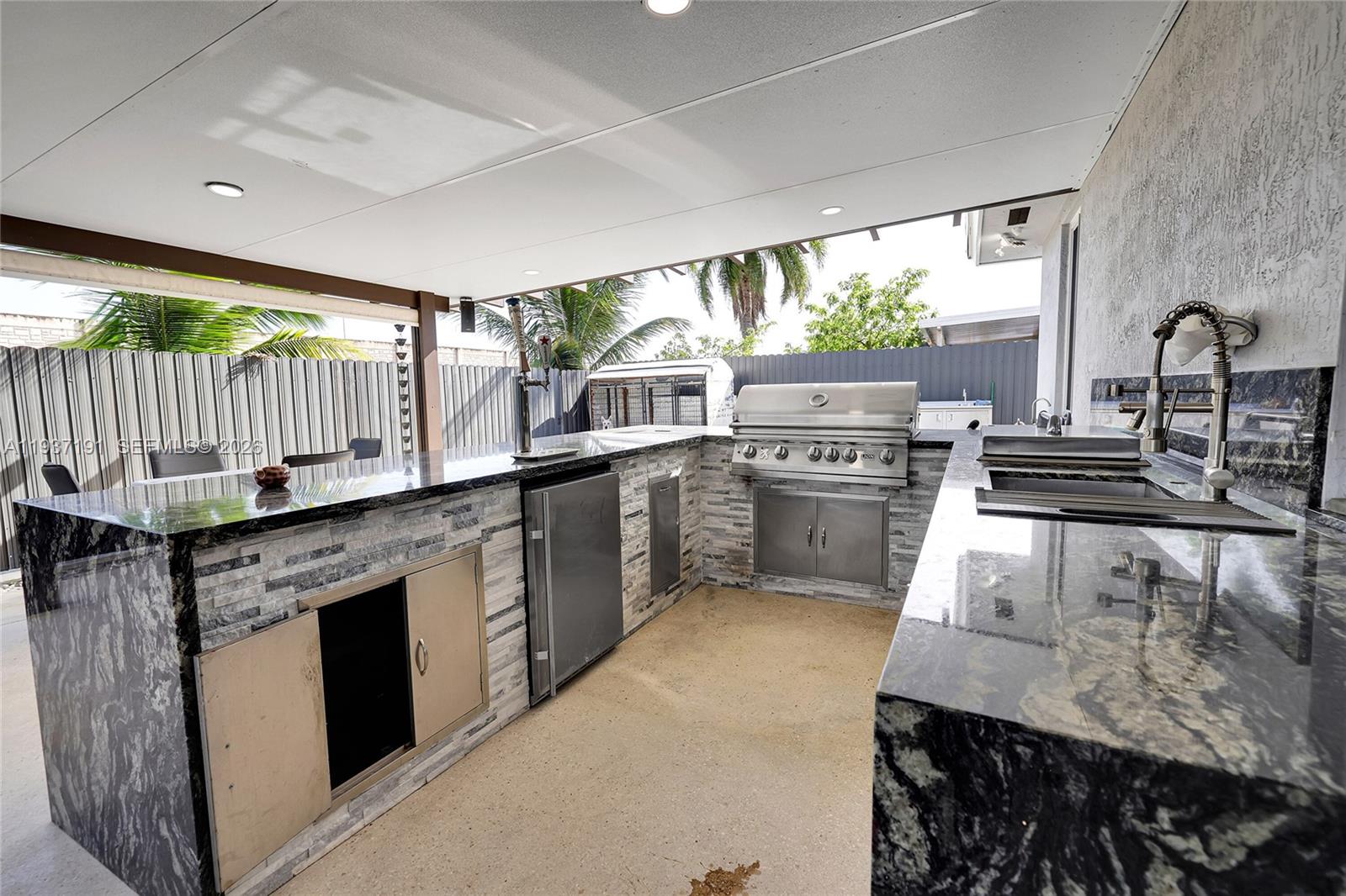 COLONIAL PINES - Residential