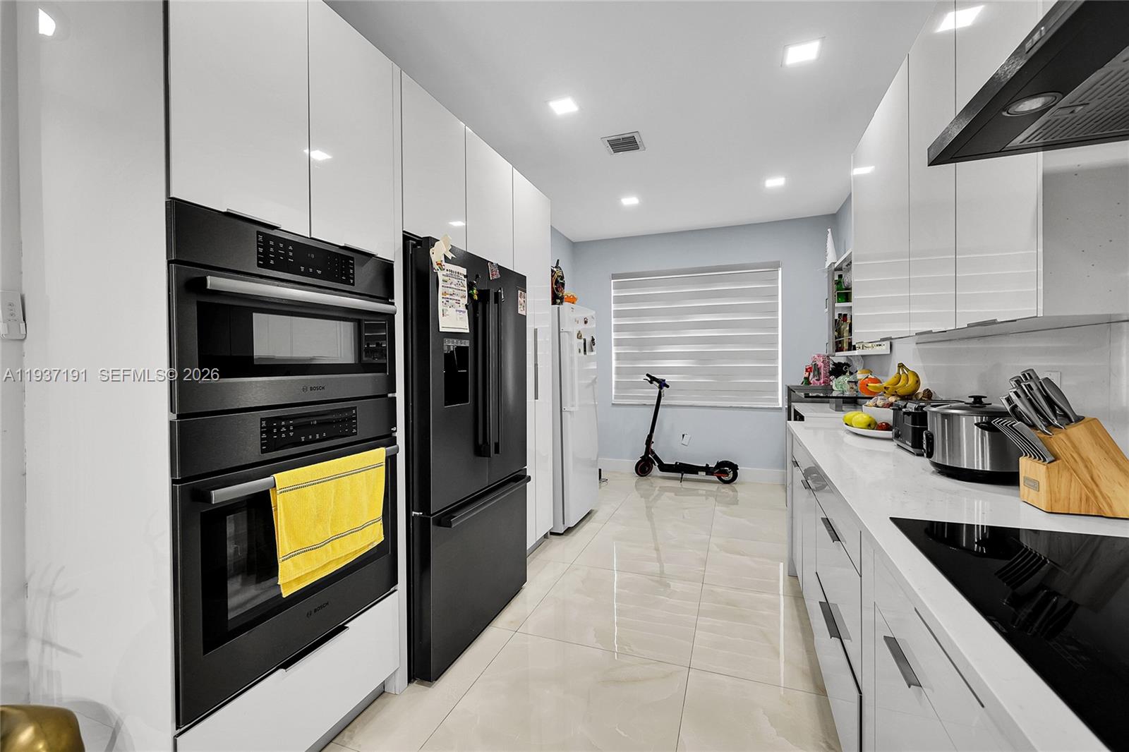 COLONIAL PINES - Residential