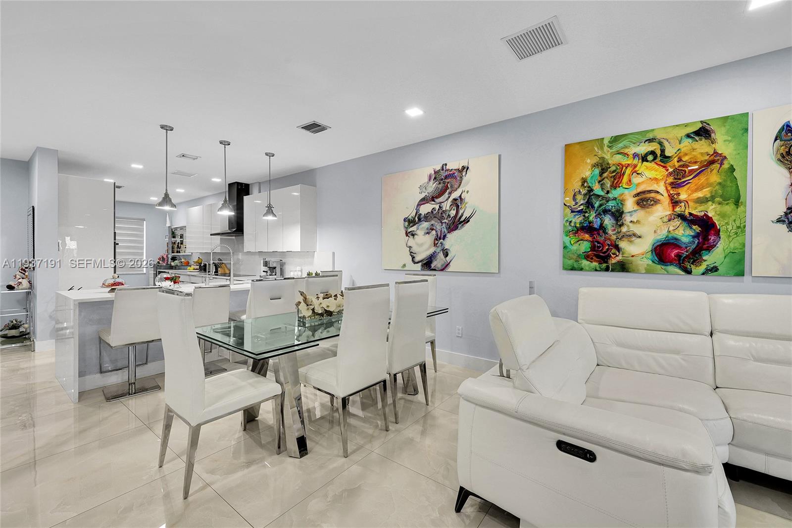 COLONIAL PINES - Residential