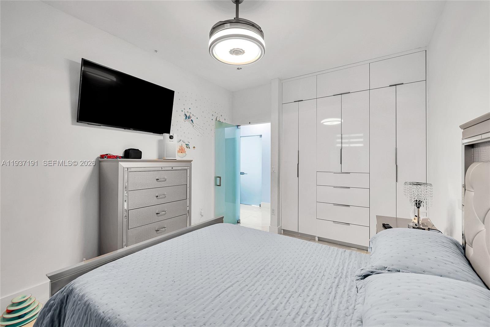 COLONIAL PINES - Residential