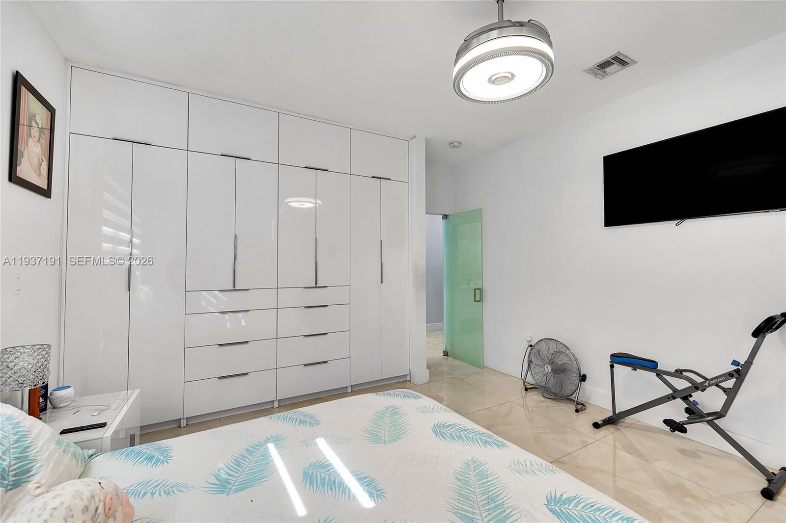 COLONIAL PINES - Residential