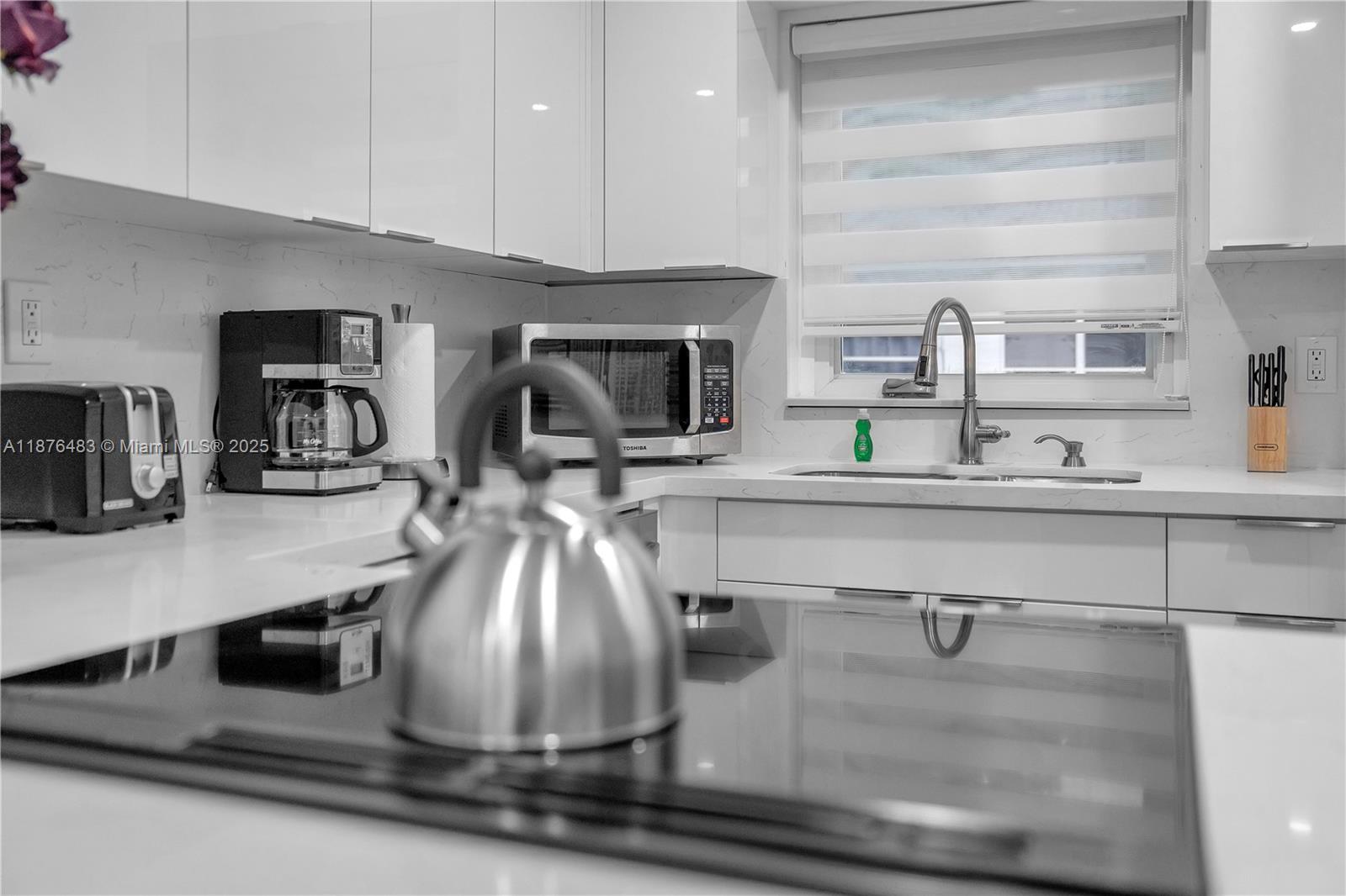 RICHARDS MIAMI SHORES - Residential Income