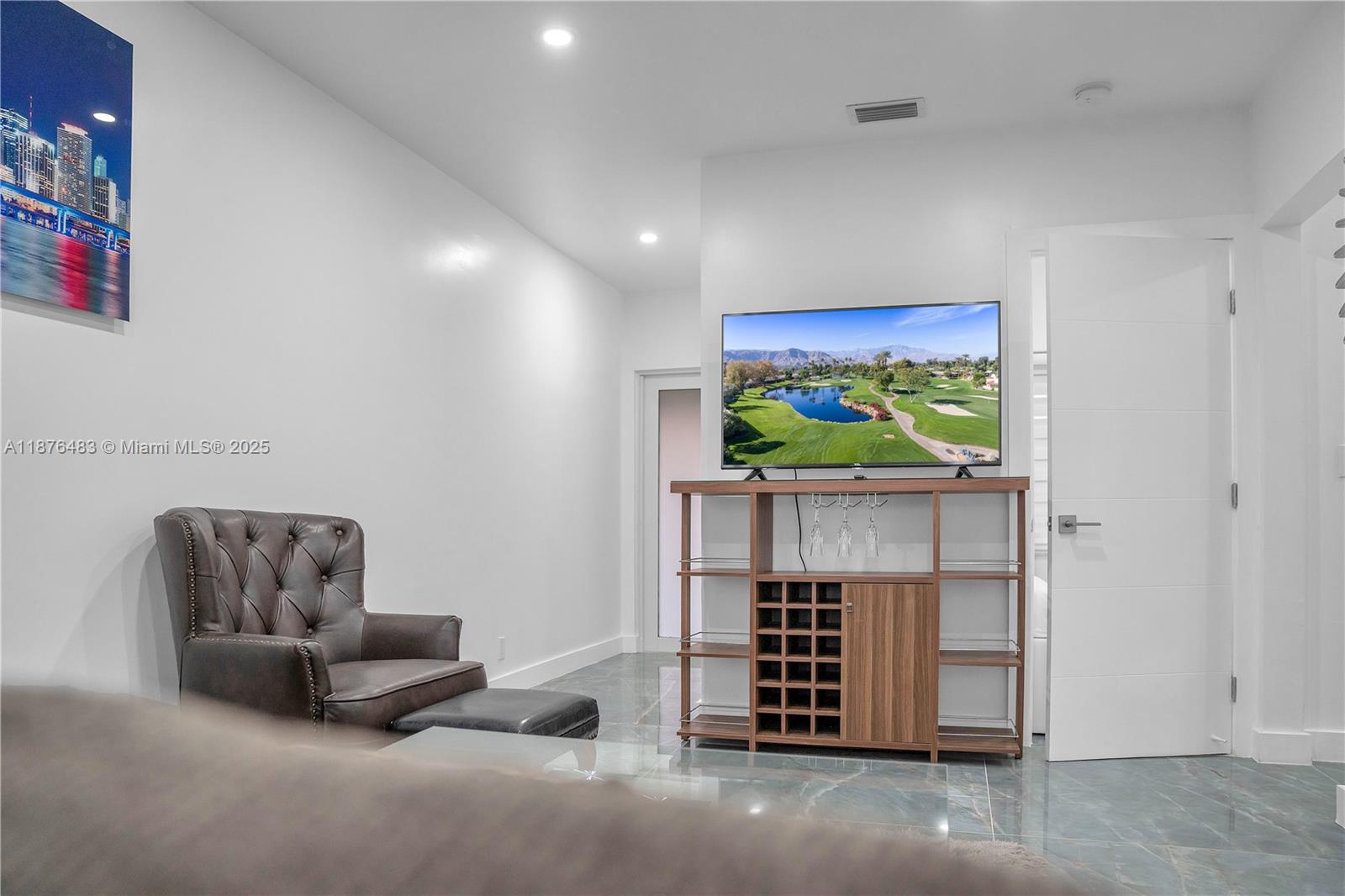 RICHARDS MIAMI SHORES - Residential Income