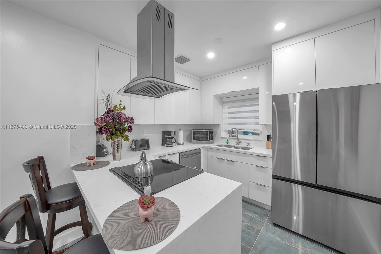 RICHARDS MIAMI SHORES - Residential Income