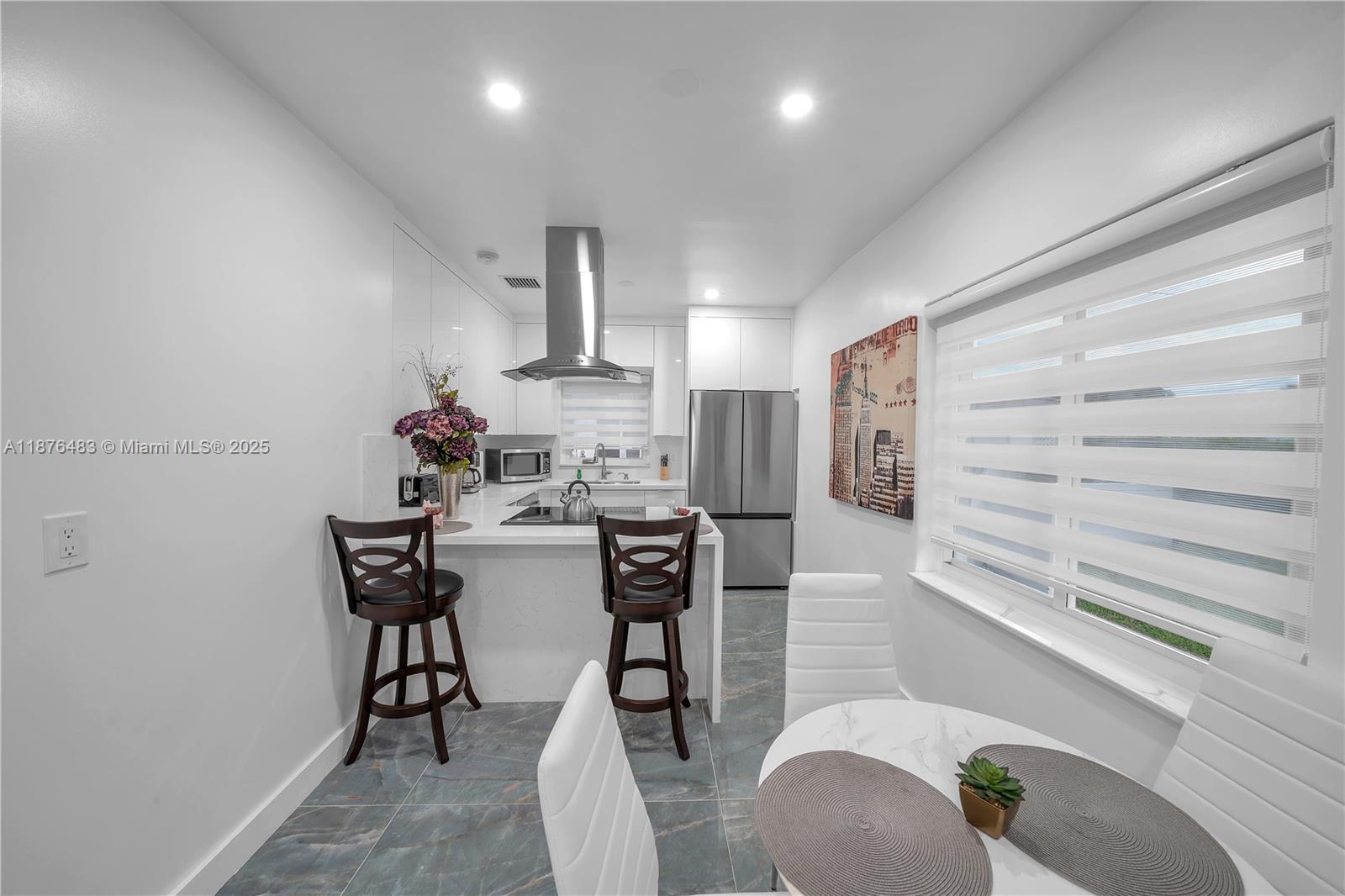 RICHARDS MIAMI SHORES - Residential Income