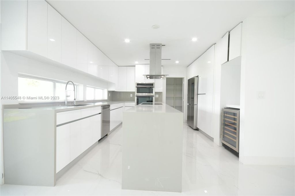 Photo of 4901 Grant St, Hollywood, FL 33021 (MLS # A11405548)