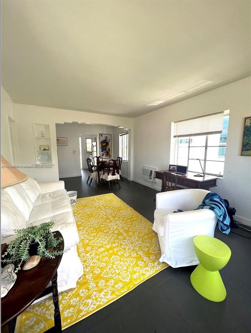 Recently renovated spacious and unique apartment in a small boutique building steps from the beach. 2 brand new bathrooms brand new kitchen, 2 spacious bedrooms. The kitchen door leads to a large private patio! High ceilings & large corner windows stream in an abundance of natural light. A must-see!