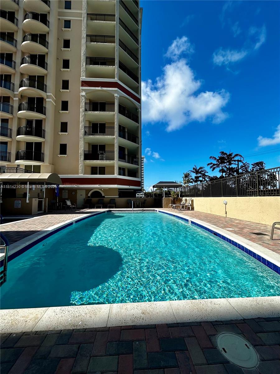 2001 N Ocean Blvd 701